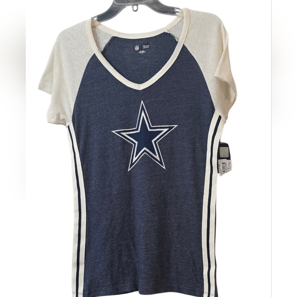 NWT Dallas Cowboys Women's V-Neck Tee - Navy & Cream Size M